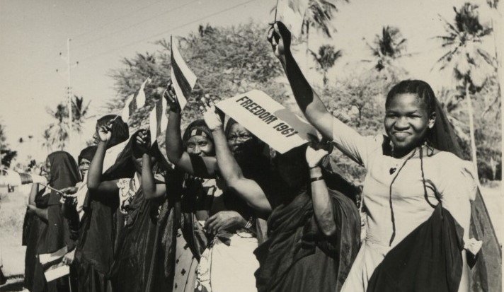 photo of Tanganyikans demanding independence from the British Empire in 1961