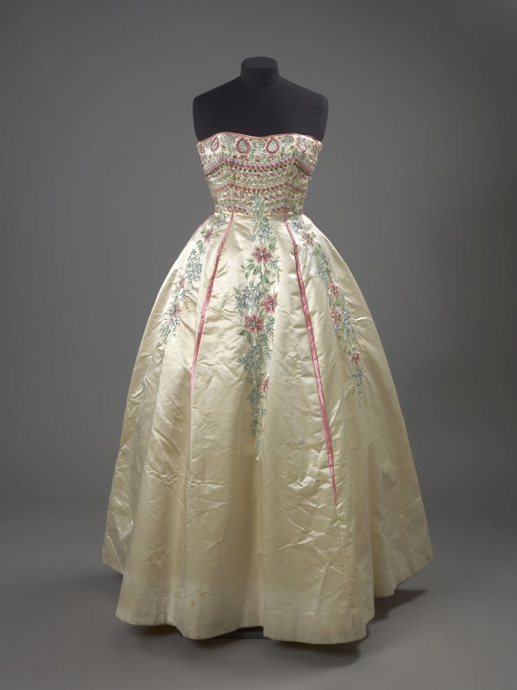Rahvis evening gown 1952 - Museum of London