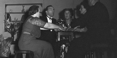 Psychic nights, in pubs, are increasingly common in Britain especially since the pandemic, but why do so many people attend and what do they get out of it? Is there a connection between reason, wellbeing and spirit communication